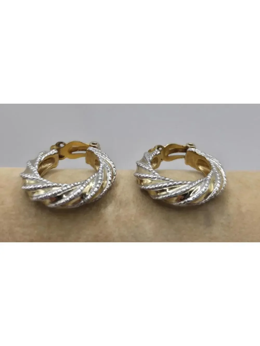 Vintage Signed Jomaz Joseph Mazer Classic Gold And Silver Tone Clip On Earrings - Picture 8 of 9